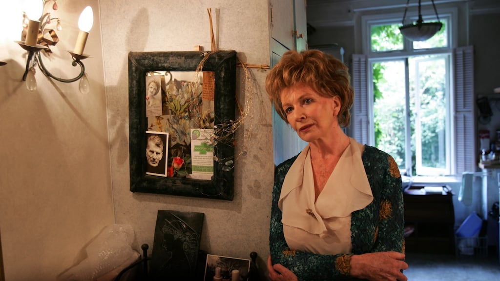 Edna O’Brien at home in London in 2006. Photograph: Frank Miller