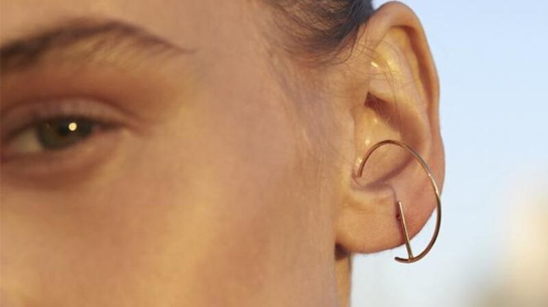 18k gold earring, €350, by Sansoeurs.