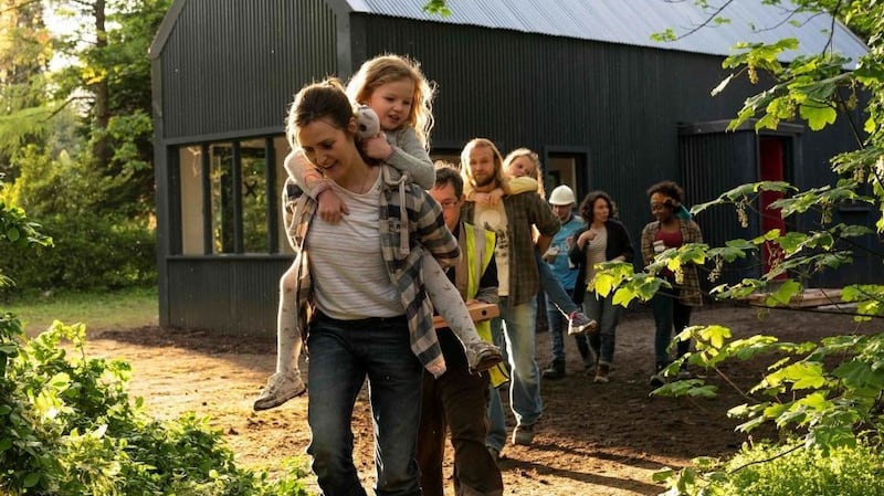 Herself follows a woman who, frustrated by the Irish housing crisis, elects to build her own home