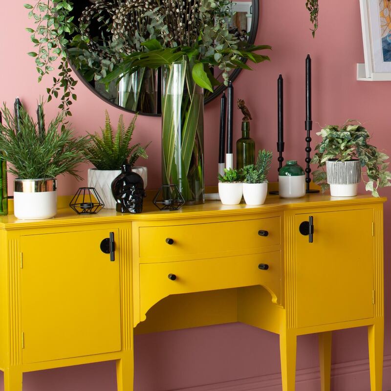 Lockdown project: furniture painting