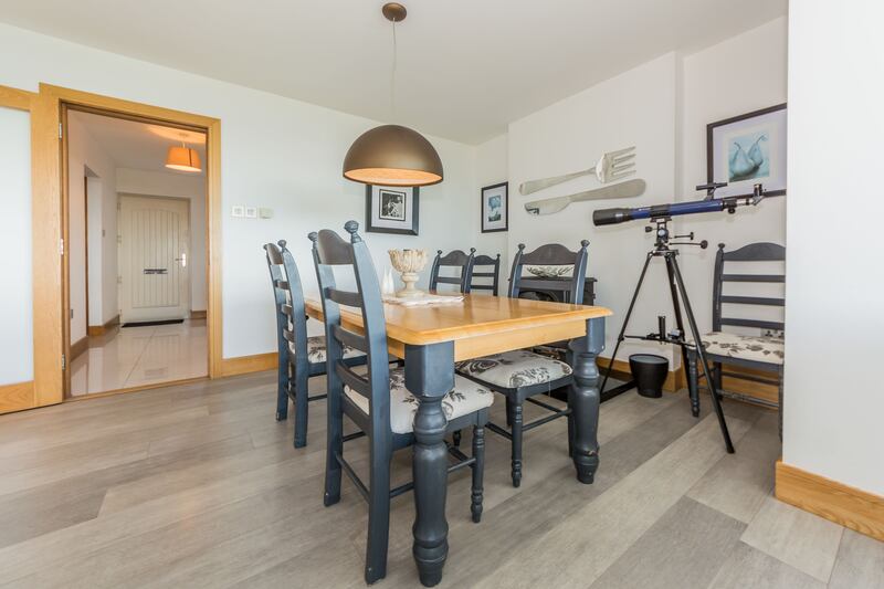Dining Area: Everything here is about the sweeping view of sea, islands and ever-changing skies.