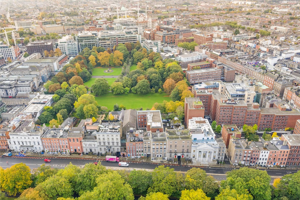 An aerial view shows the footprint of number 90-91 and its prime location at St Stephen's Green in Dublin 2
