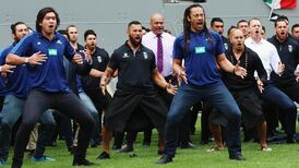 Thousands gather to give Jonah Lomu the last haka