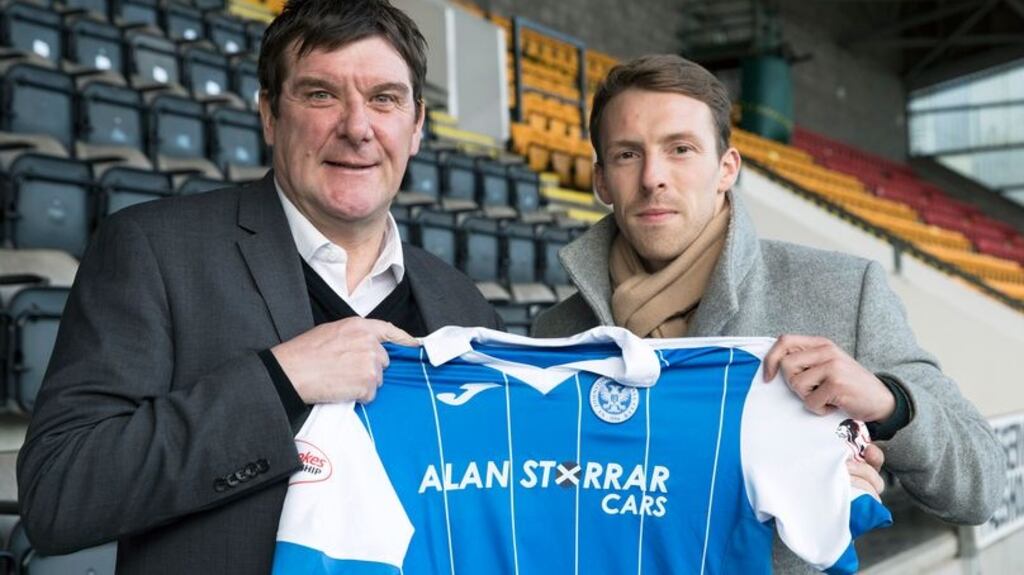 St Johnstone manager Tommy Wright pictured with new signing David McMillan.