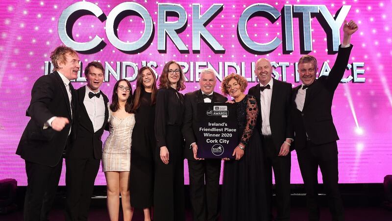 Lord Mayor of Cork congratulates traders on winning award