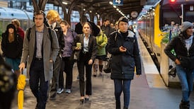 New Zealand tightens border measures as Covid-19 enters ‘dangerous new phase’