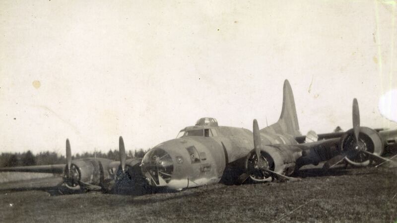 A United States Army Air Force B-17F ‘Flying Fortress’ which crash-landed in the grounds of Mellowes Agricultural College, Athenry, on January 15th, 1943 after going astray over the Bay of Biscay. Amongst those on-board was Gen Eisenhower’s Chief of Staff Lieut Gen Jacob Devers, the most senior USs officer to be grounded in Ireland during the second World War. (Military Archives).