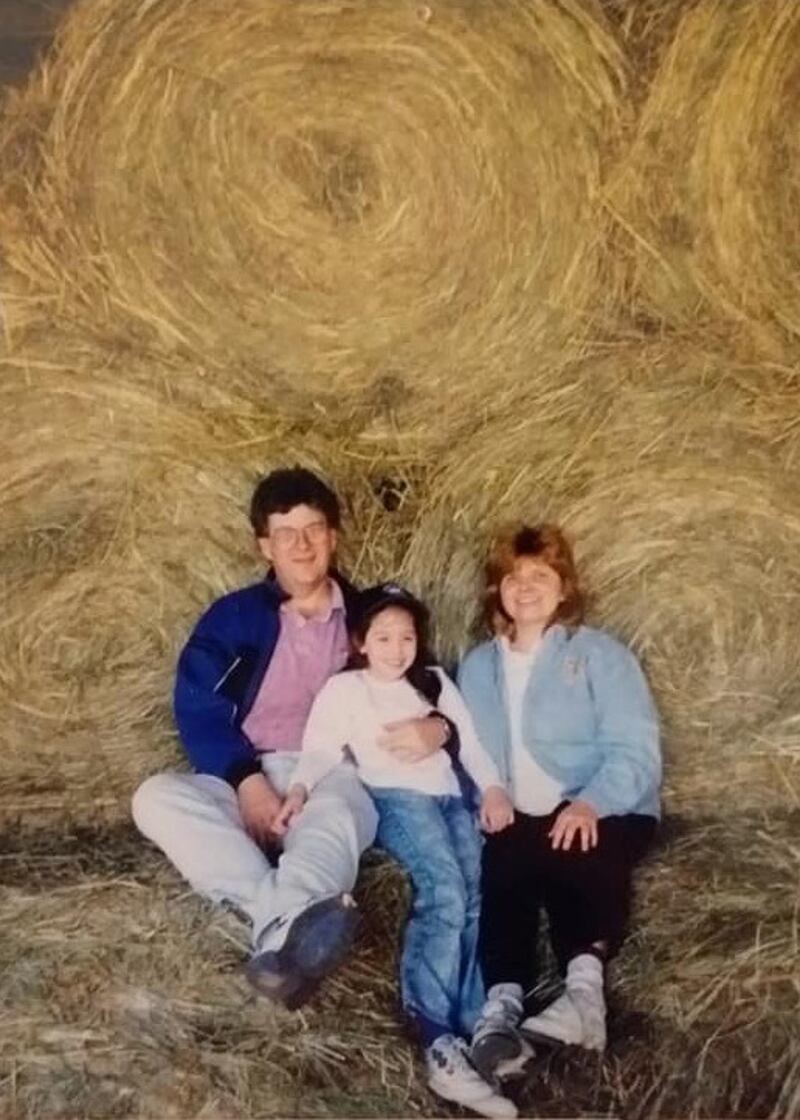 Hillary with her late father Wayne and mother Debbie in Cades Cove, Tennessee.
