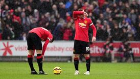 Jonjo Shelvey helps Swansea sink Manchester United