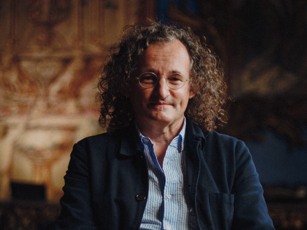 Martin Hayes, seated, facing camera