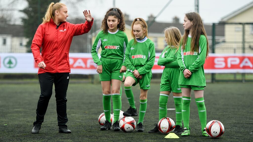 Amber Barrett speaks at the SPAR FAI Primary School 5s Programme. Photo: Sam Barnes/Sportsfile
