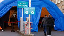 Switzerland imposes extensive shutdown and mobilises army