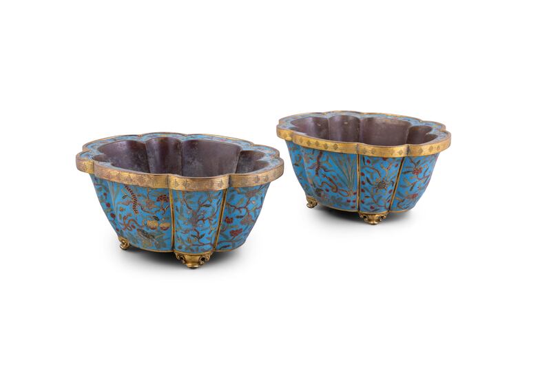 Rare pair of bronze cloisonné enamel Wu Du Tu Narcissus bowls (€2,000-€4,000)
