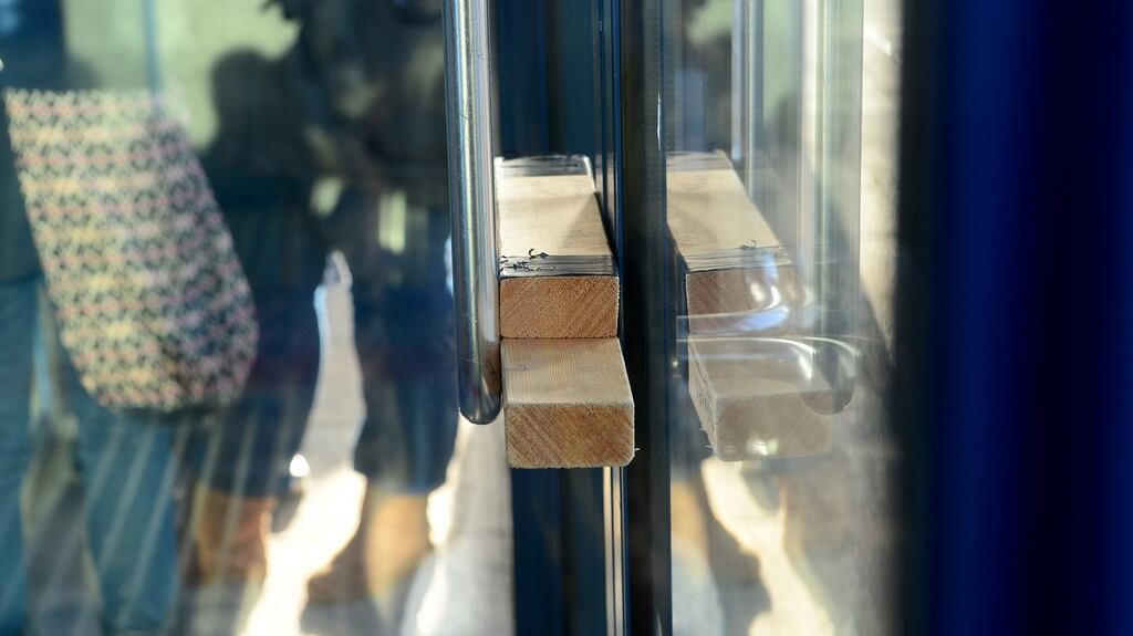 Travellers protest outside Louth Co Council offices in Dundalk after the evictions of 23 familiesfrom Woodland Park halting site last week. Photograph: Ciara Wilkinson