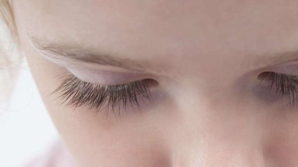 Frequently, hair-pulling habits start out from a sensory event, for example, an itchy eyelash that your child gets into the habit of rubbing or pulling, even after the original itchiness is gone. Photograph: Thinkstock