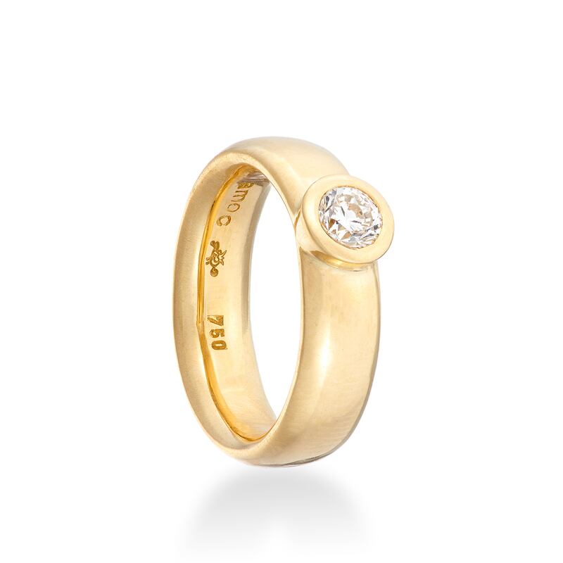 Ring: Amoc Figaro Diamond ring in 18ct yellow gold , €6,700