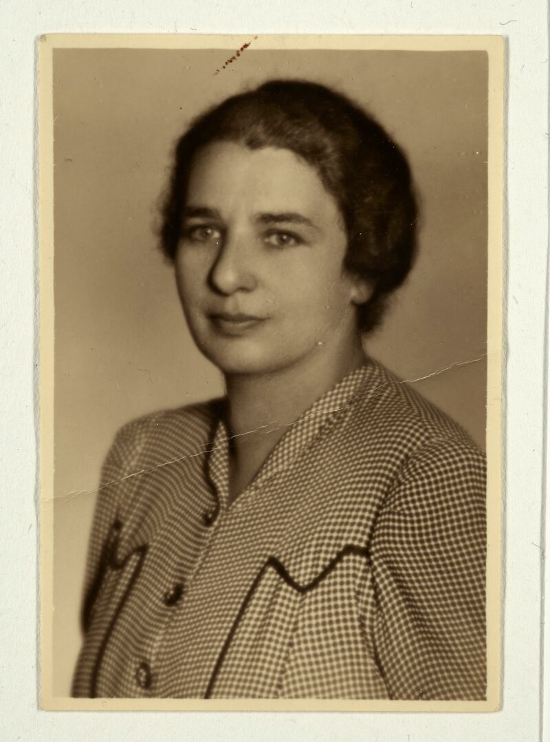 Hertha Kisch: With her husband Otto and daughter Vera she was deported to Riga, in Latvia, in 1942 and moved to the nearby concentration camp of Jungfernhof. Otto died. She and Vera survived.