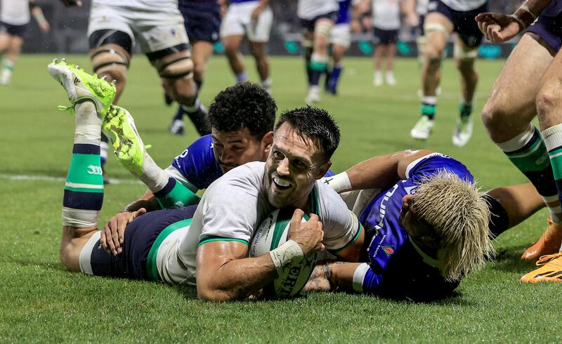 Conor Murray scores Ireland's second try. Photograph: Dan Sheridan/Inpho