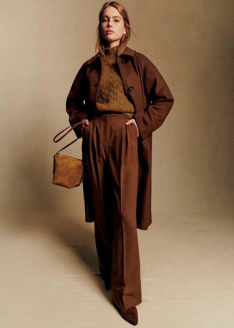 Brown Clyde coat, €350