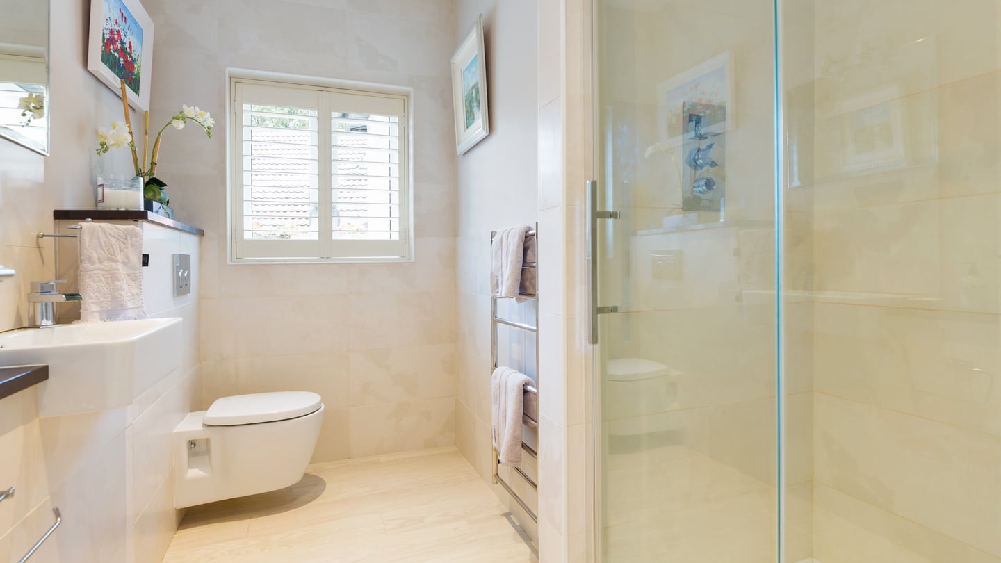 WC at 25 Mather Road South, Mount Merrion, Co Dublin