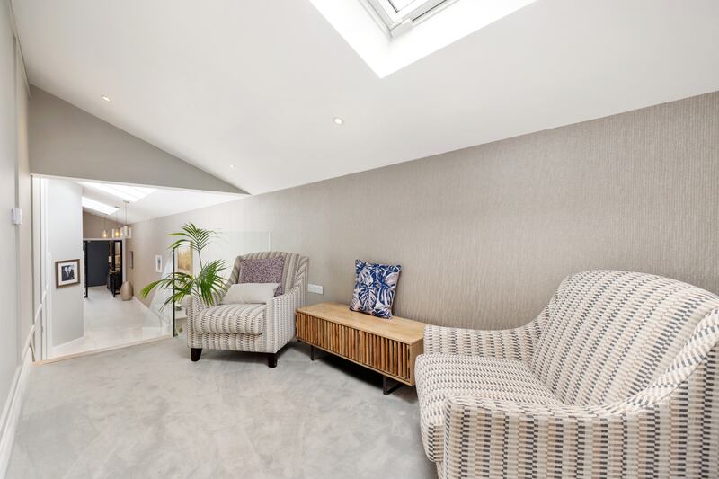 Landing reading area