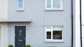 Sitting pretty for €495K close to Luas and Dundrum