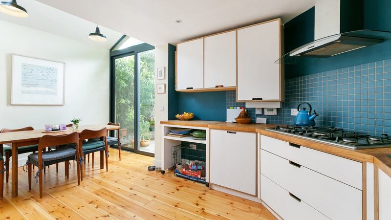 Kitchen/dining room.