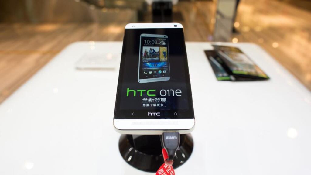 A HTC One mini: Photographer: Lam Yik Fei/Bloomberg