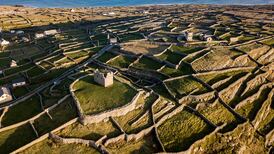 25 bliana ealaíonta ar Inis Oírr