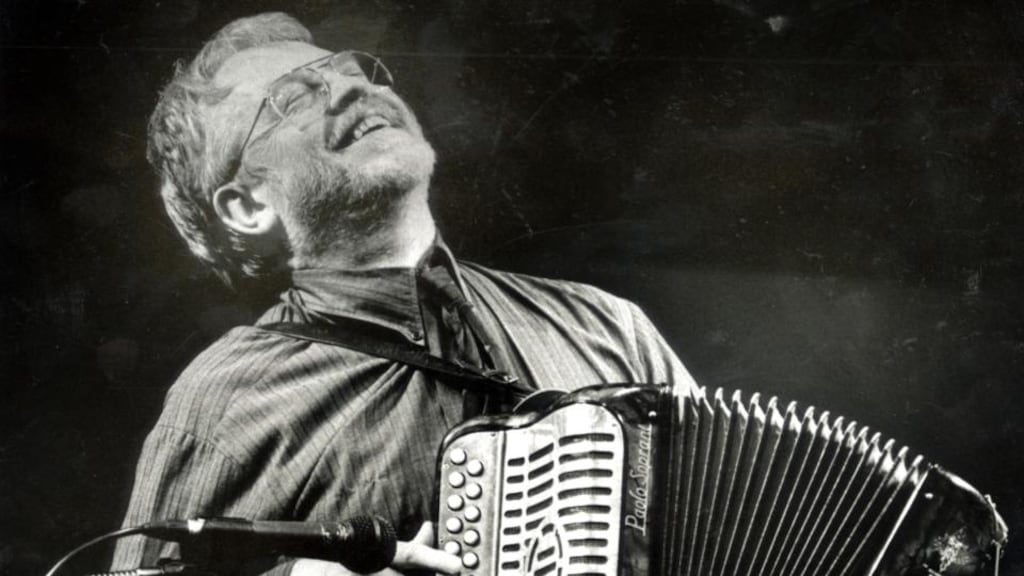 Tony MacMahon’s passing sent ripples across the traditional music community, with many musicians paying rich tribute to his contribution to our traditional music and arts