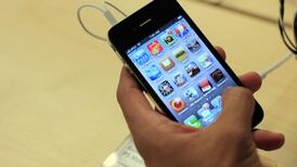 Airline passengers may be allowed make mobile calls in US