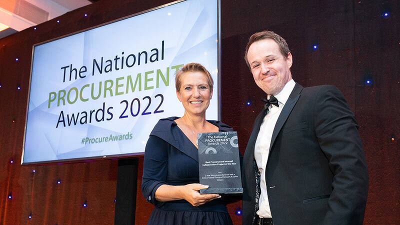 Ingrid De Doncker, Awards Judge, presents the Best Procurement Internal Collaboration of the Year award to Shane McNamara, Verizon.