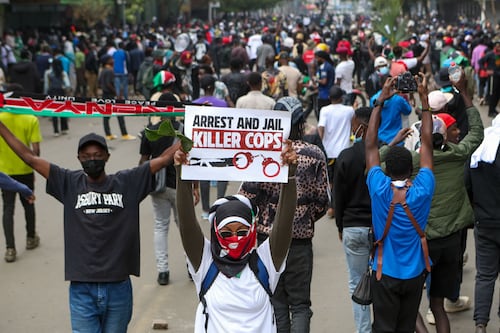 Clashes between Kenyan police and anti-government protesters leave 16 dead, 400 injured