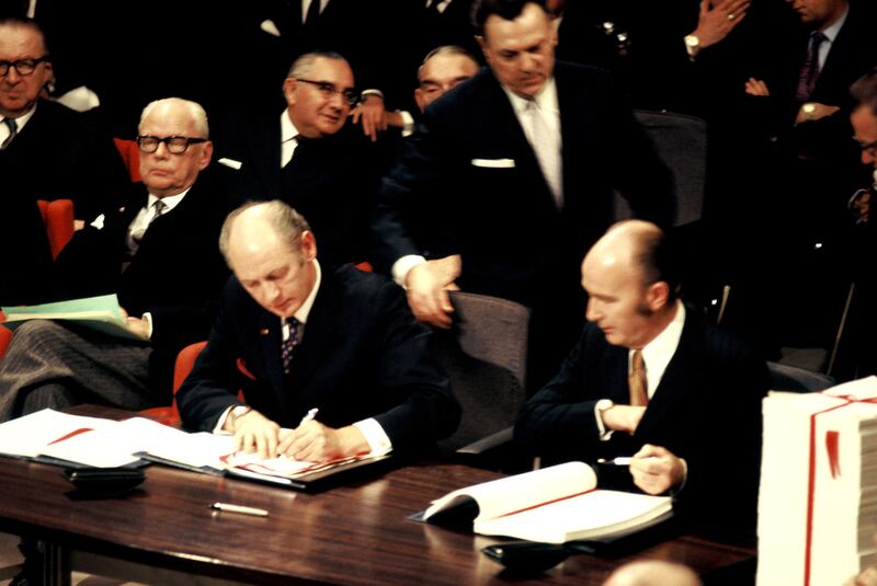 Patrick Hillery, former minister for foreign affairs, and former taoiseach Jack Lynch sign the Accession Treaty on January 22nd, 1972