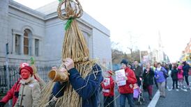 Cultural genocide: The Broken Harp, Identity and Language in Modern Ireland, by Tomás Mac Síomóin