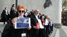 Barristers call for strike as frustration grows over failure to reverse cuts to criminal legal aid fees