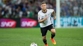 Shkodran Mustafi in talks with Arsenal but still plenty to be resolved