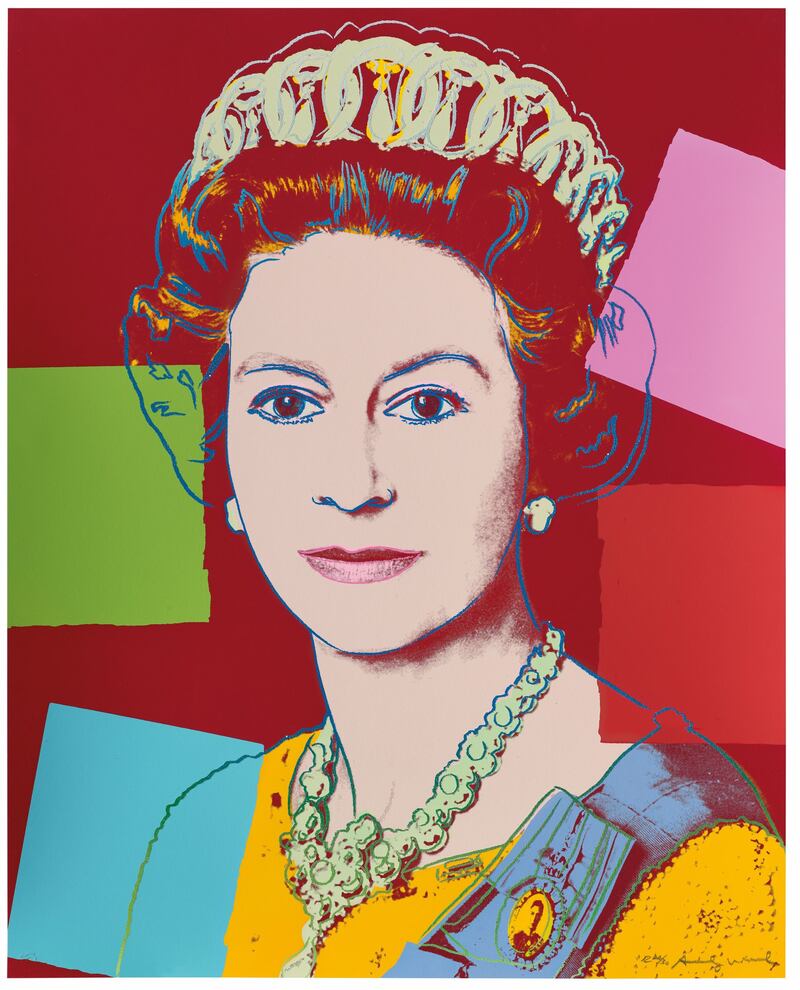 Andy Warhol's red screenprint of Queen Elizabeth II, the more expensive of the two prints, has an auction price of £250,000-£350,000 (€290,000-€410,000).