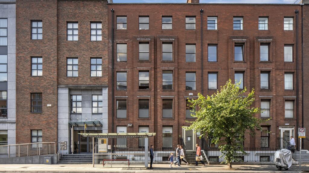 27 Lower Mount Street