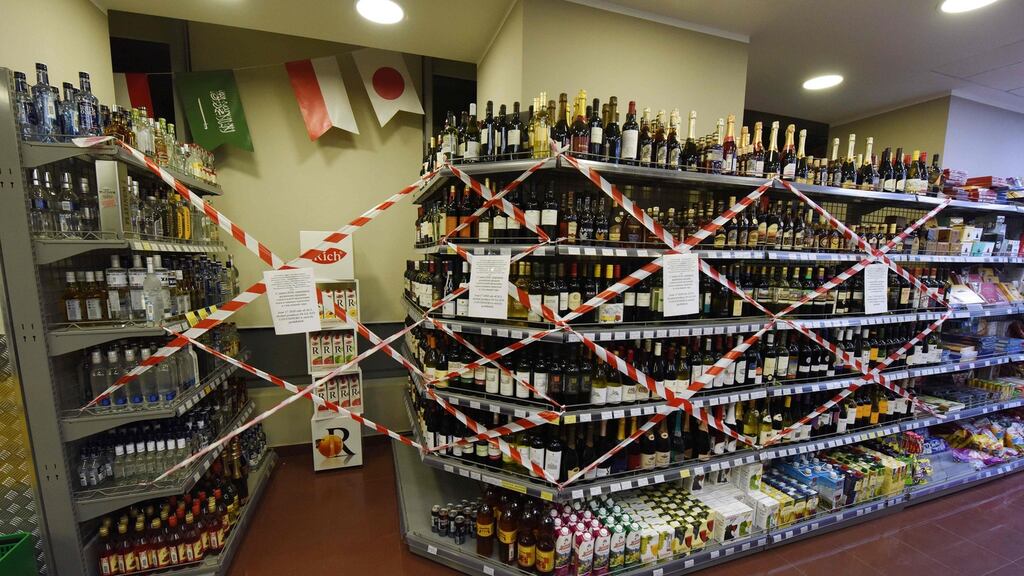 Alcohol sales in glass bottles are banned as English fans descend on the city of Volgograd ahead of their 2018 World Cup Group G clash with Tunisia. Photo: Mark Rolston/Getty Images