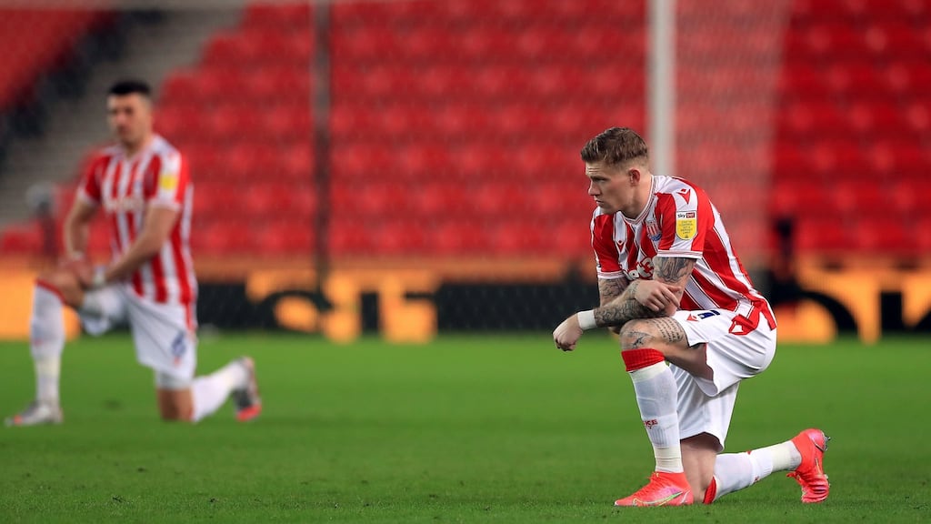 James McClean: Is fíor go bhfaigheann sé drochíde gach seachtain mar Éireannach, ach ní hé an t-aon duine amháin é. Grianghraf: Mike Egerton/PA Wire.