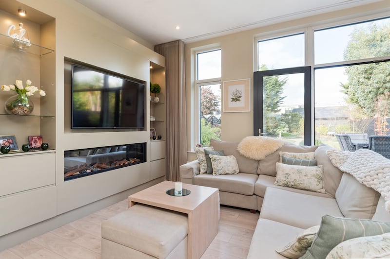 Informal living space in the extension
