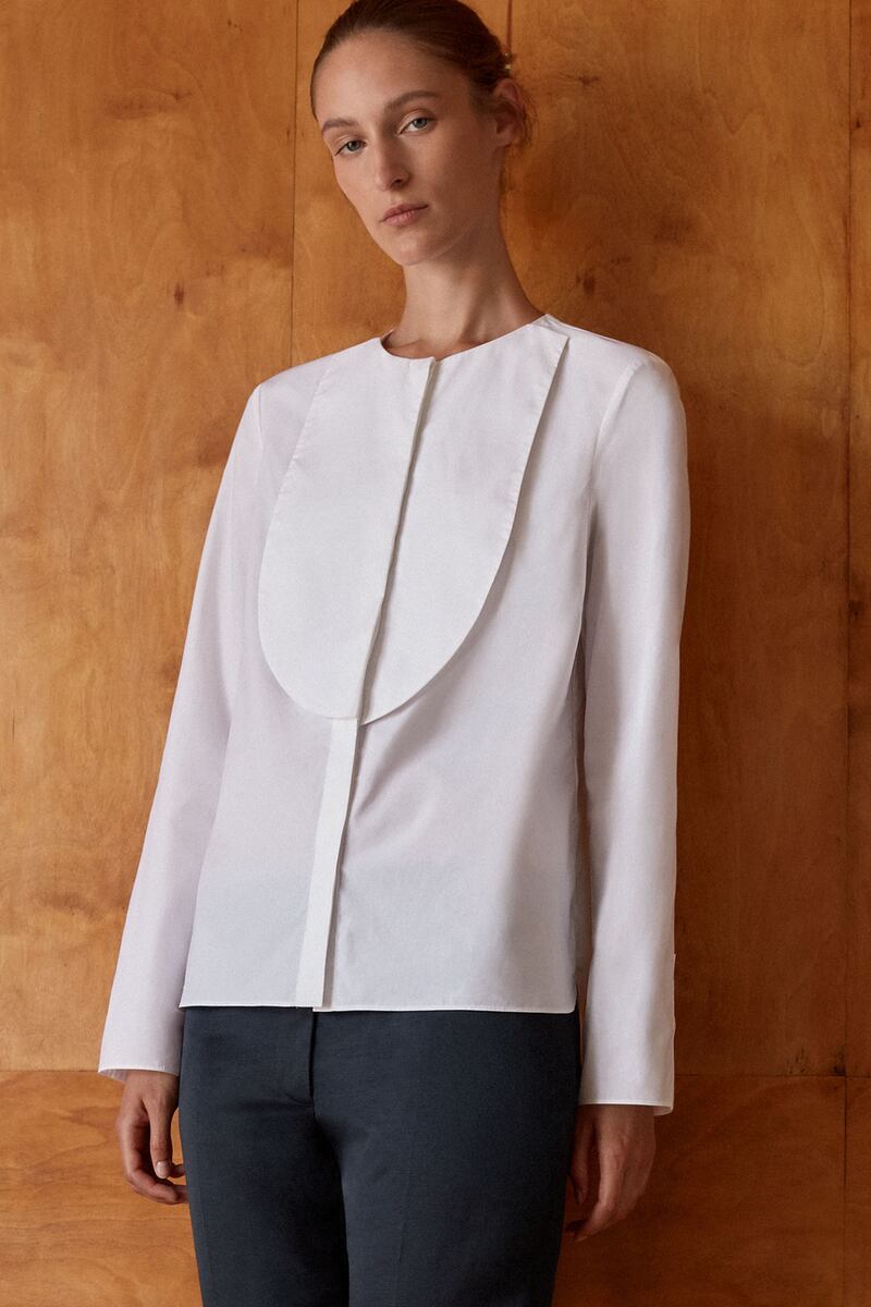 White bib shirt in pure cotton, €69