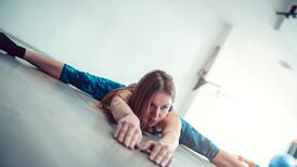 So you want to do the splits? Apparently, even the stiffest people can