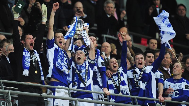 Stephen Carr lifts the trophy after Birmingham won the League Cup in 2007. Photo: Shaun Botterill/Getty Images