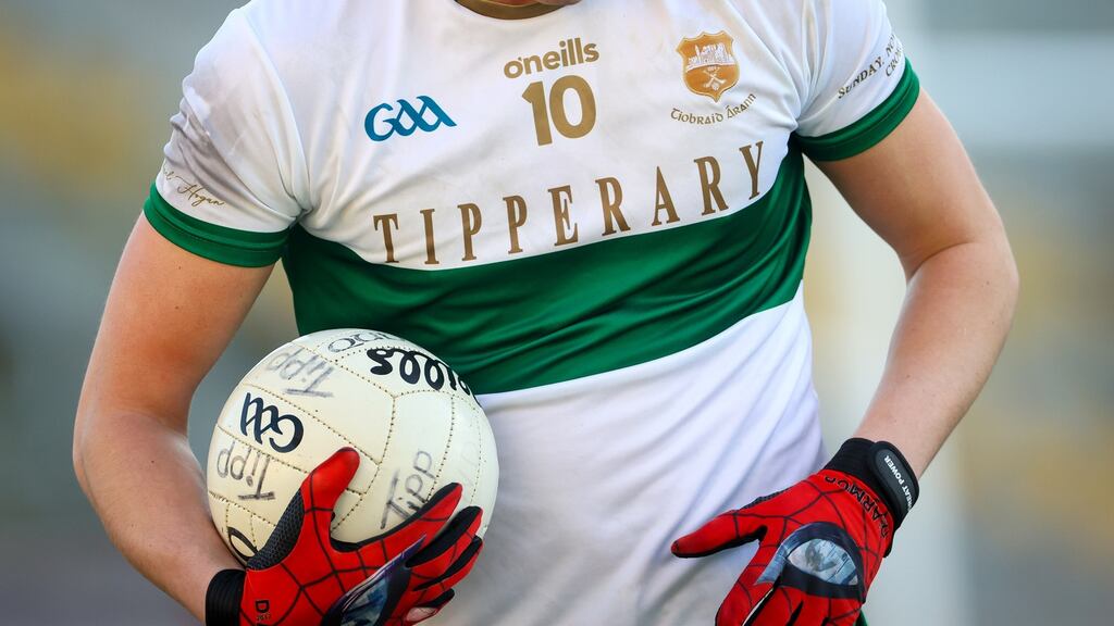 B’ iontach agus b’íoróineach é bua sciliúil pheileadóirí Thiobraid Árann i gcraobh chaide na Mumhan. Grianghraf: INPHO/James Crombie