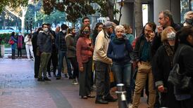 Flying without scissors, Swift’s chart records and the King Canute theory of inflation