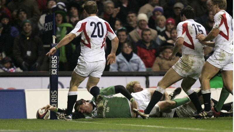 Shane Horgan scores the winning try for Ireland against England  in the  Six Nations championship game at Twickenham, in March 2006. Photograph: Dara Mac Dónaill