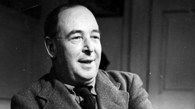 C S Lewis. grianghraf: hulton getty