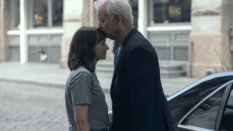 Rashida Jones and Bill Murray in On the Rocks